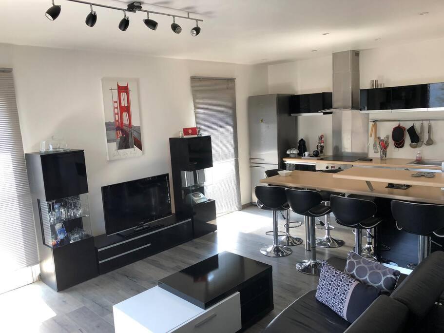 Appartement Vue Panoramique Sur La Mer Et La Citadelle De Bastia Bastia  Ngoại thất bức ảnh